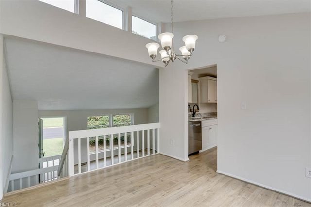 7 Cathy DR, Newport News, VA 23608