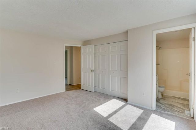 7 Cathy DR, Newport News, VA 23608