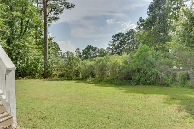 7 Cathy DR, Newport News, VA 23608