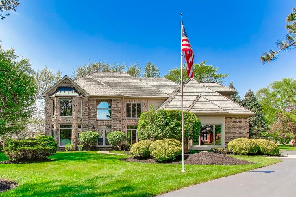 Image 1 of property listing at 5847 Goldeneye Drive, Long Grove, IL 60047
