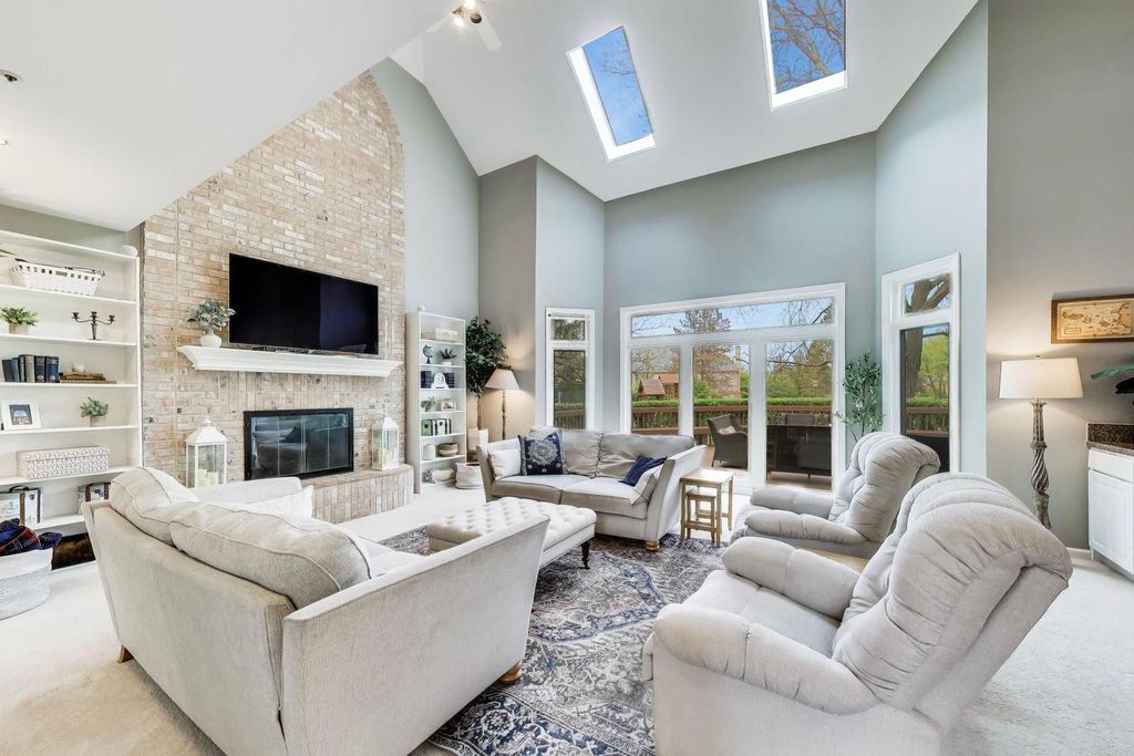 Image 18 of property listing at 5847 Goldeneye Drive, Long Grove, IL 60047
