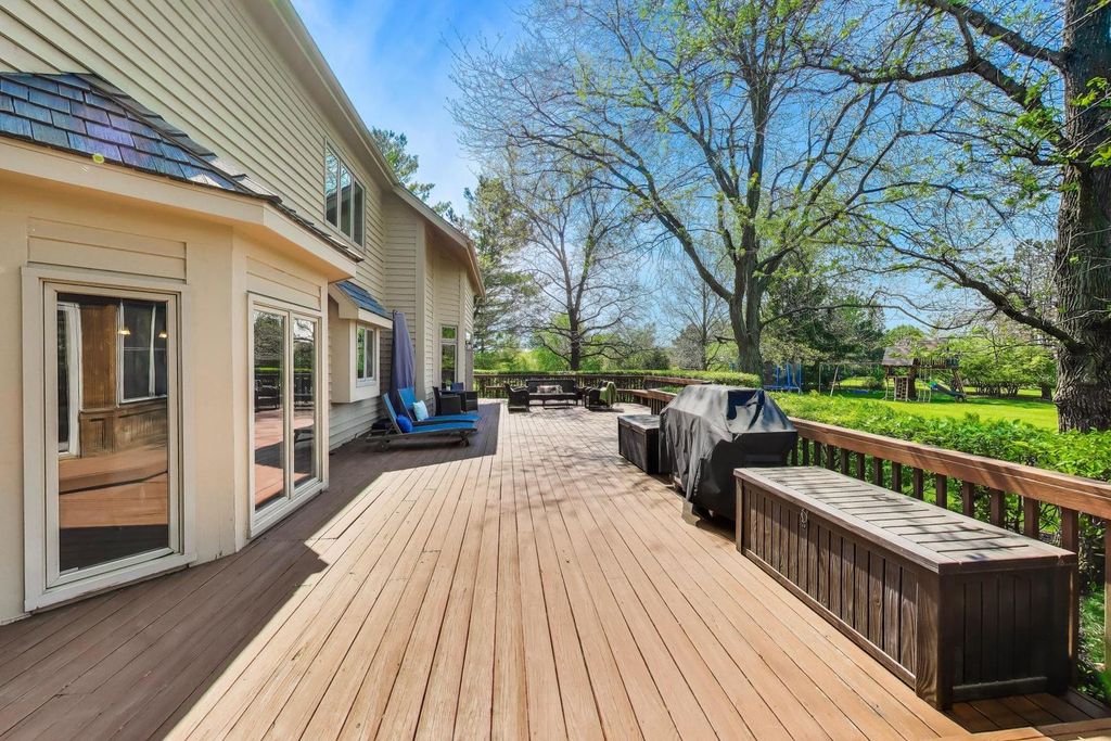 Image 43 of property listing at 5847 Goldeneye Drive, Long Grove, IL 60047