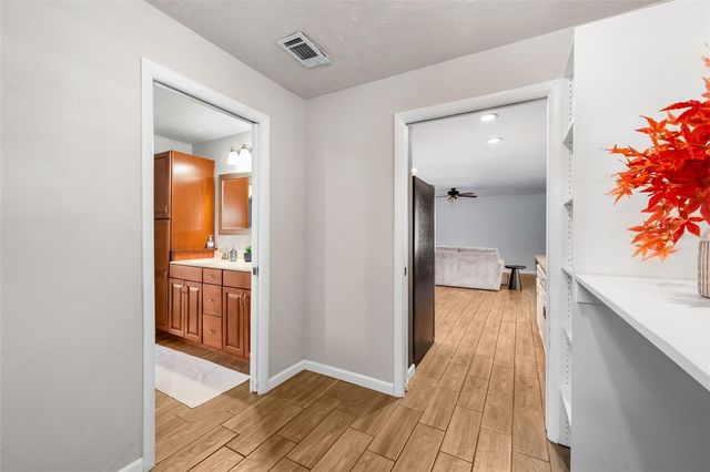 8604 NW 1ST AVENUE, Gainesville, FL 32607