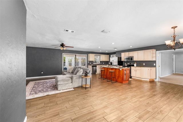 8604 NW 1ST AVENUE, Gainesville, FL 32607