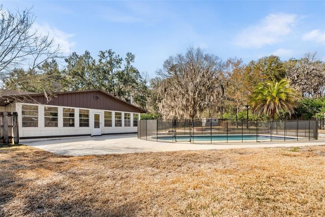 8604 NW 1ST AVENUE, Gainesville, FL 32607