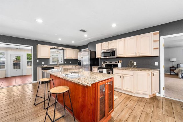 8604 NW 1ST AVENUE, Gainesville, FL 32607