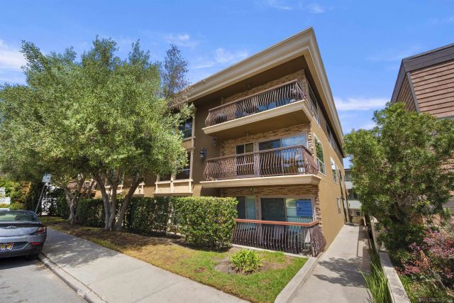 2955 McCall 301, San Diego, CA 92106