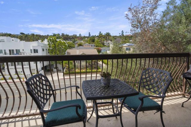 2955 McCall 301, San Diego, CA 92106