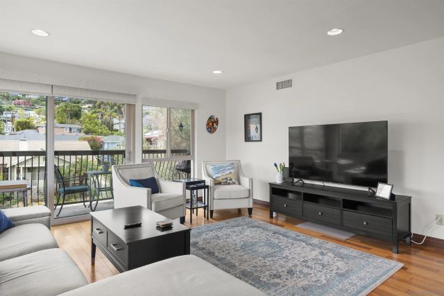 2955 McCall 301, San Diego, CA 92106