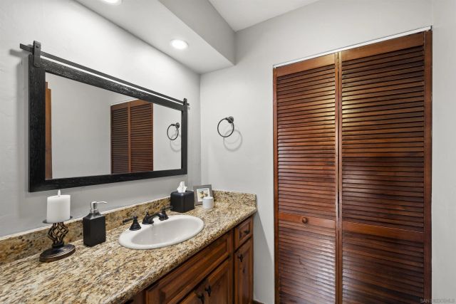 2955 McCall 301, San Diego, CA 92106