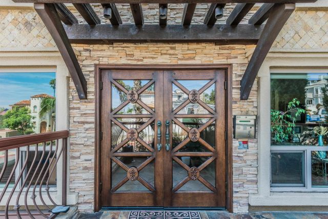 2955 McCall 301, San Diego, CA 92106