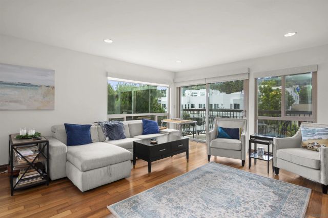 2955 McCall 301, San Diego, CA 92106