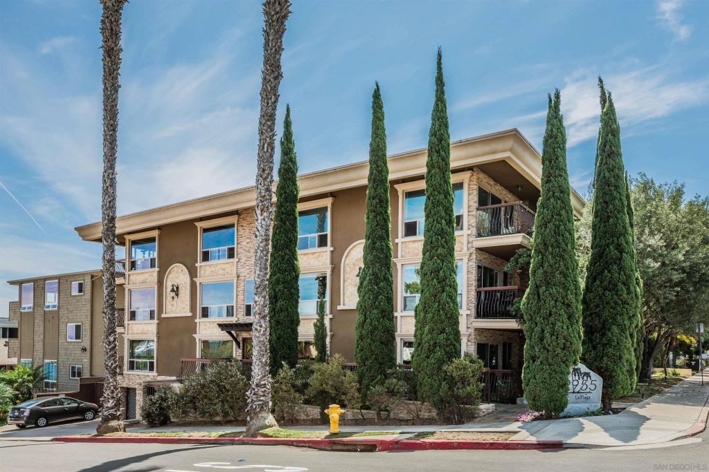 2955 McCall 301, San Diego, CA 92106