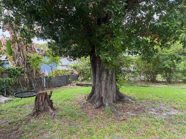 507 S 10th Street B, Fort Pierce, FL 34950