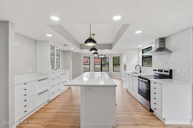 2219 BROADWATER Drive, Jacksonville, FL 32225