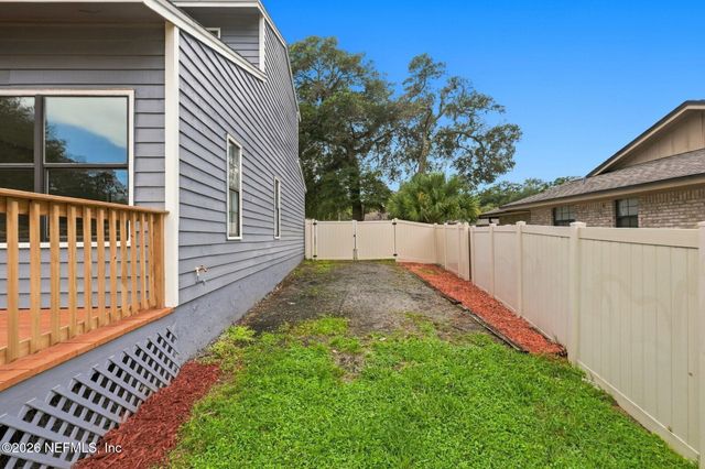 2219 BROADWATER Drive, Jacksonville, FL 32225