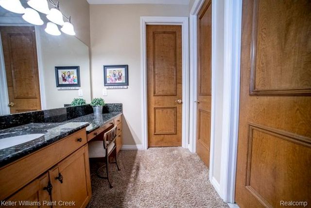 4853 Goodison Place Drive, Oakland Charter Township, MI 48306