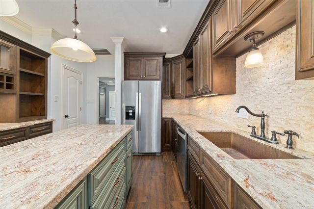 7655 S Braeswood Boulevard 2, Houston, TX 77071