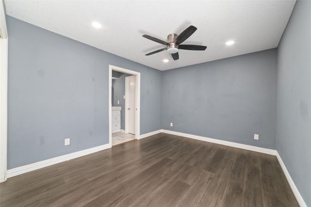 7655 S Braeswood Boulevard 2, Houston, TX 77071