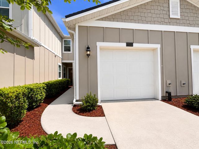 9015 GIFFORD Drive, Jacksonville, FL 32220