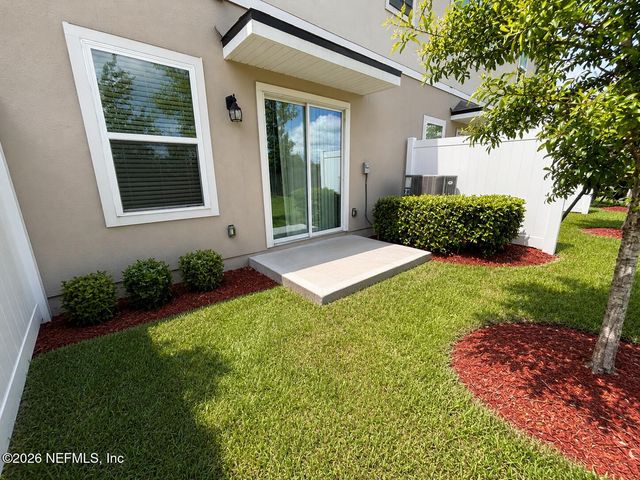 9015 GIFFORD Drive, Jacksonville, FL 32220