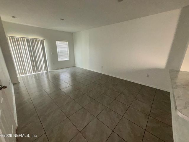 9015 GIFFORD Drive, Jacksonville, FL 32220