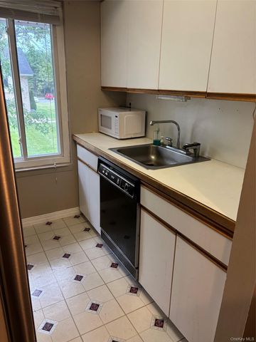 50 El Camino Court 50, Coram, NY 11727