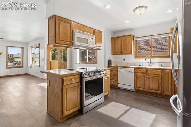 114 Luxury Lane, Colorado Springs, CO 80921