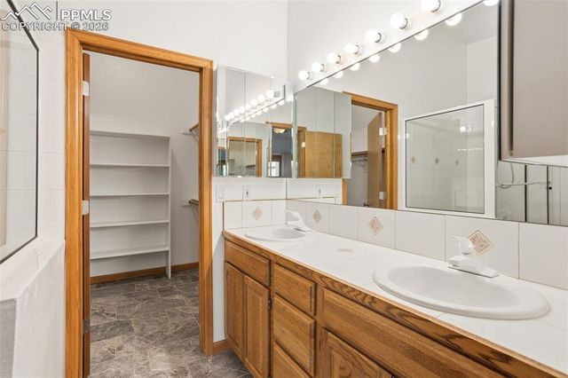 114 Luxury Lane, Colorado Springs, CO 80921