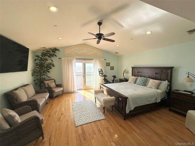 353 W Broadway, Long Beach, NY 11561