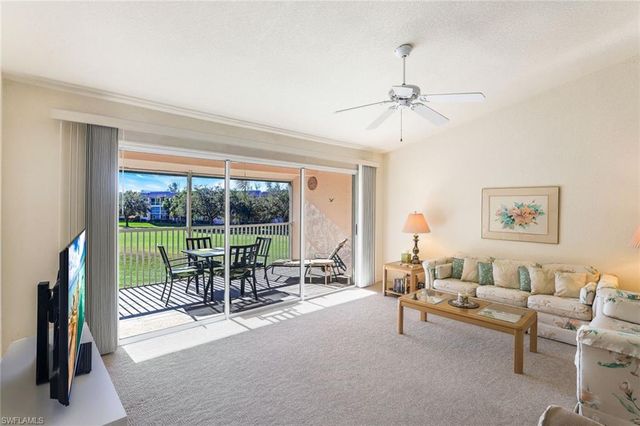 628 Woodshire LN # G4, Naples, FL 34105