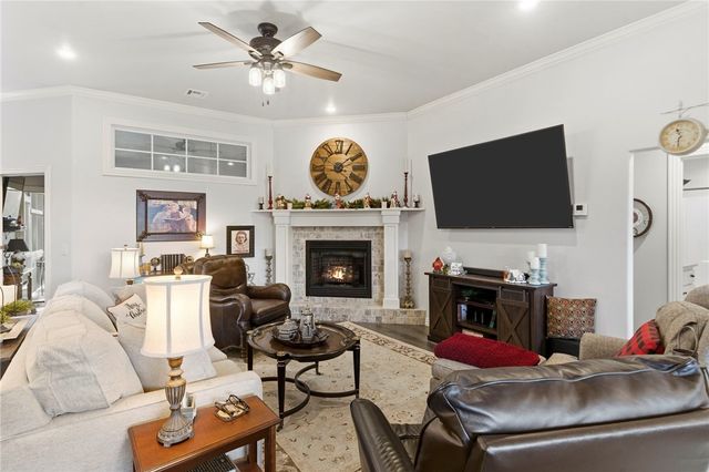 9011 Overland Drive, Siloam Springs, AR 72761