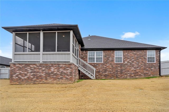 9011 Overland Drive, Siloam Springs, AR 72761