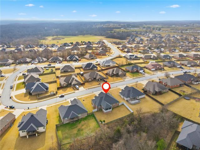 9011 Overland Drive, Siloam Springs, AR 72761