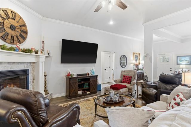 9011 Overland Drive, Siloam Springs, AR 72761