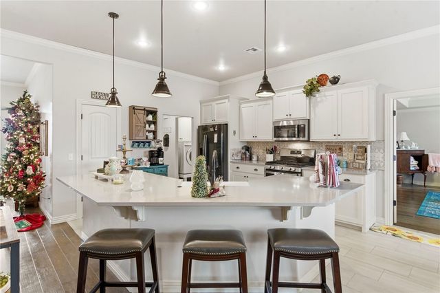 9011 Overland Drive, Siloam Springs, AR 72761