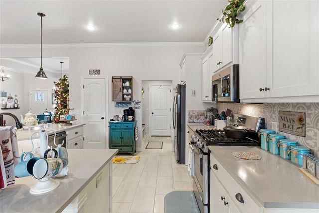 9011 Overland Drive, Siloam Springs, AR 72761