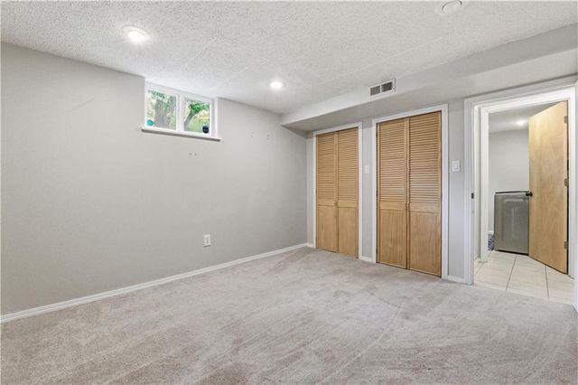 2904 NW Bedford Court, Blue Springs, MO 64015