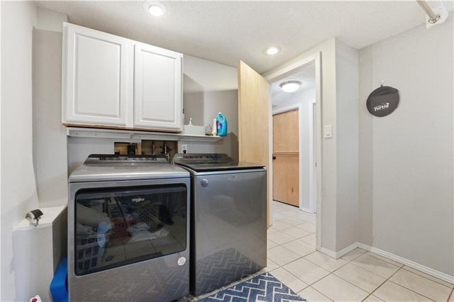 2904 NW Bedford Court, Blue Springs, MO 64015