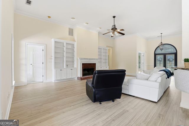 110 Lake Park Court, Sharpsburg, GA 30277