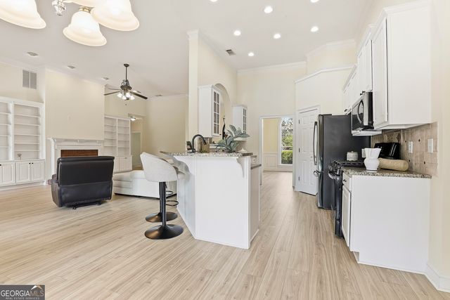 110 Lake Park Court, Sharpsburg, GA 30277