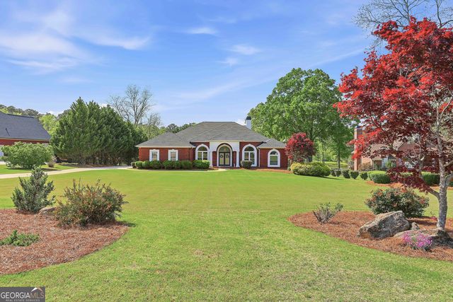 110 Lake Park Court, Sharpsburg, GA 30277