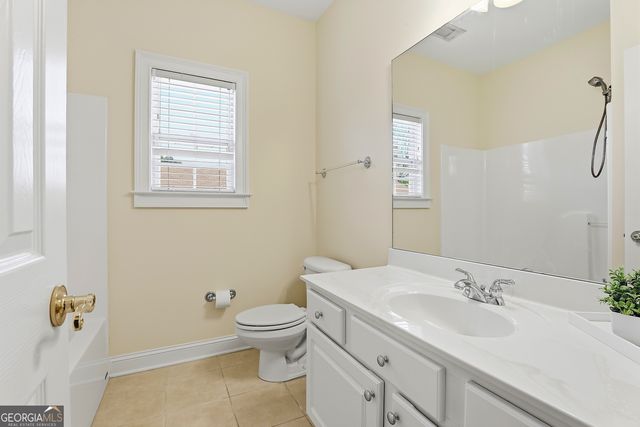 110 Lake Park Court, Sharpsburg, GA 30277