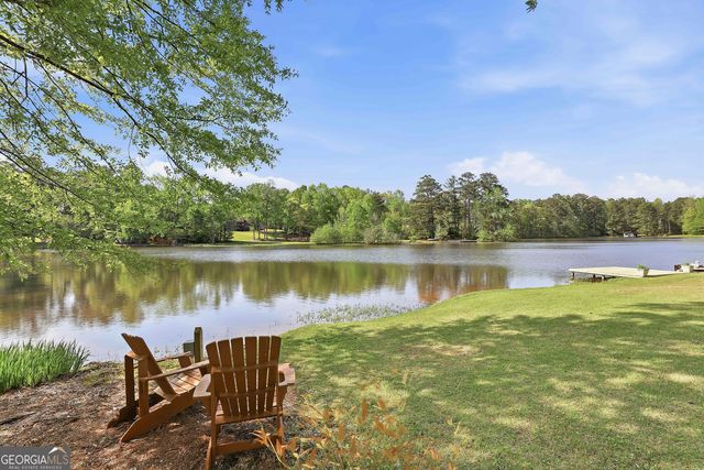 110 Lake Park Court, Sharpsburg, GA 30277