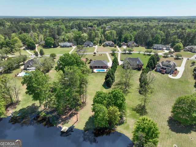 110 Lake Park Court, Sharpsburg, GA 30277