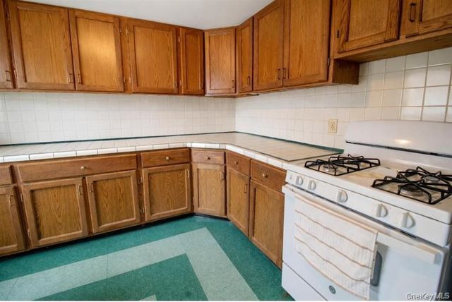 9 Benedict Lane 5-7, New Windsor, NY 12553