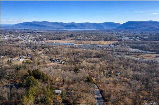 9 Benedict Lane 5-7, New Windsor, NY 12553