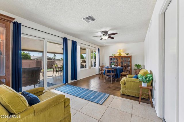 9721 W GREENWAY Road, Sun City, AZ 85351