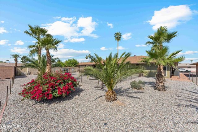 9721 W GREENWAY Road, Sun City, AZ 85351