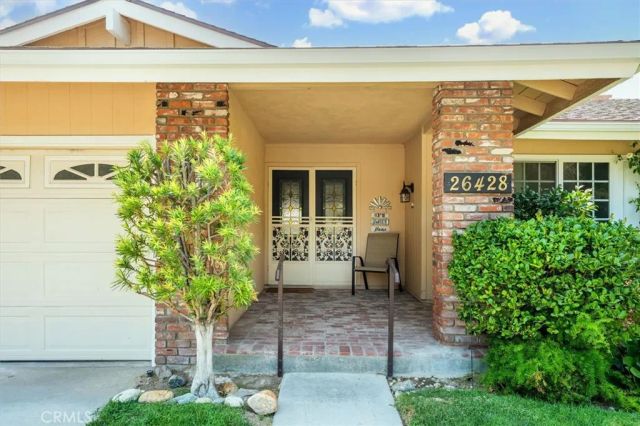 26428 Circle Knoll Court, Newhall, CA 91321